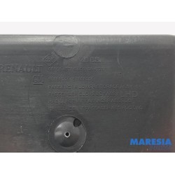 Renault - Trafic - Glovebox