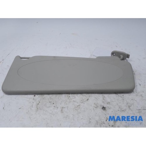 Renault - Kangoo - Sun visor
