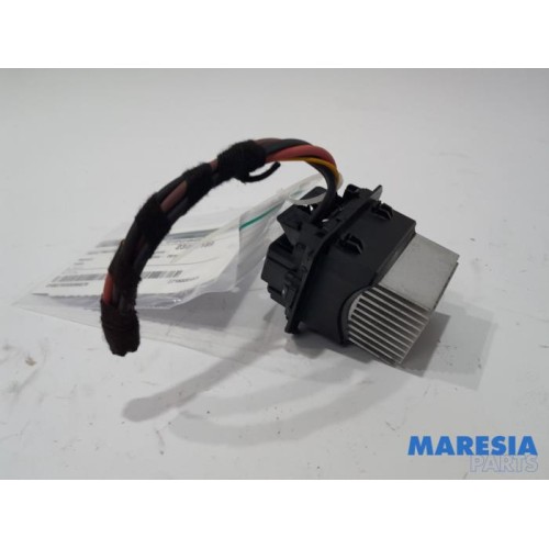 Renault - Trafic - Heater resistor