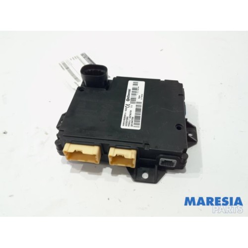 Renault - Trafic - Central door locking module