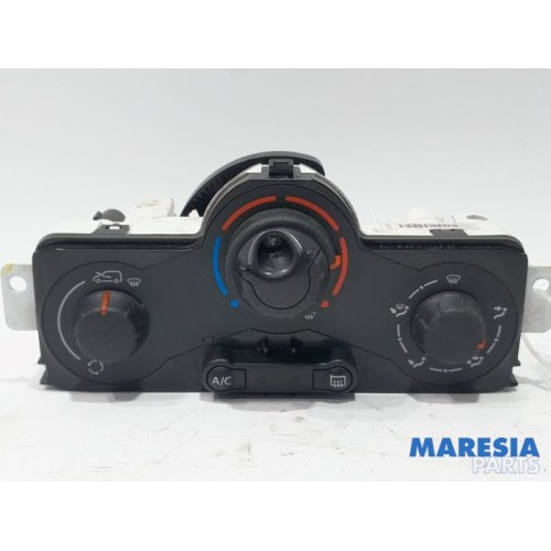 Renault - Kangoo - Panneau de commandes chauffage