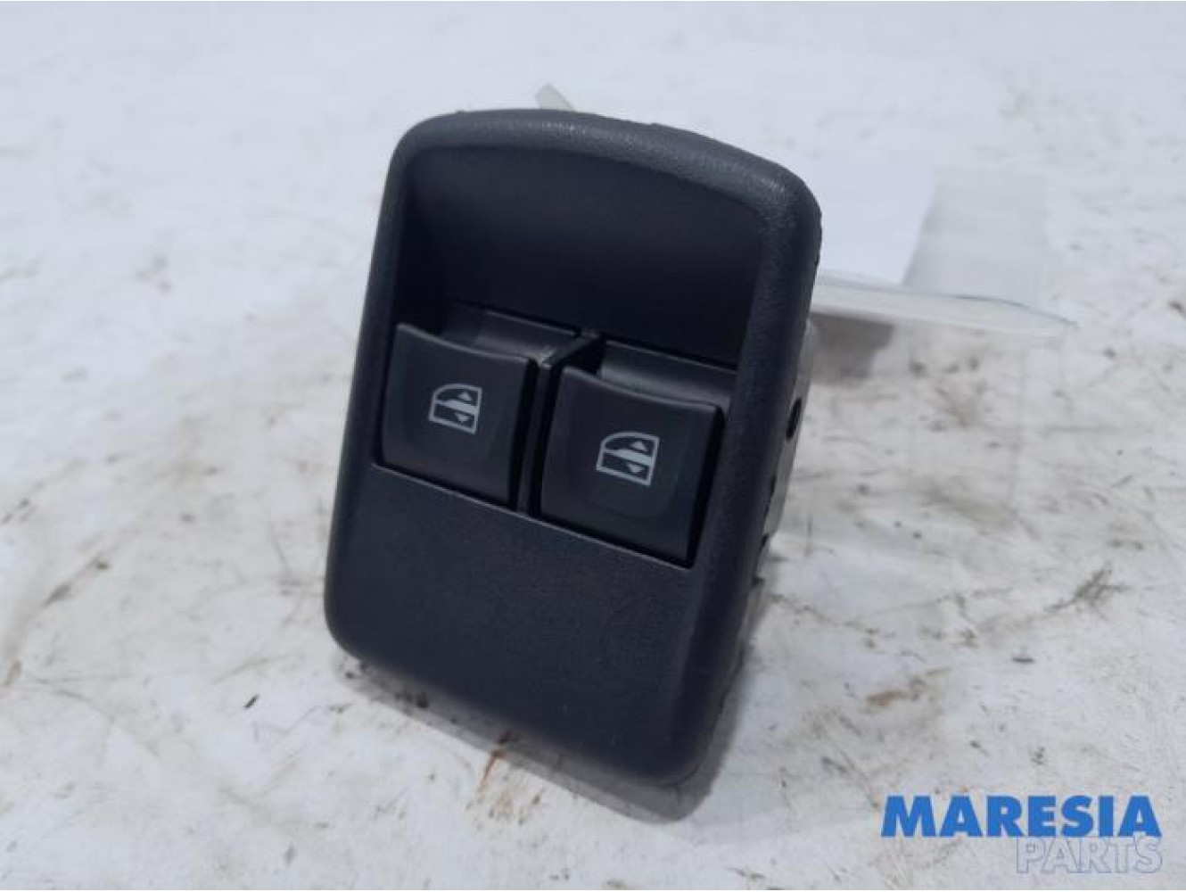 Renault - Kangoo - Multi-functional window switch