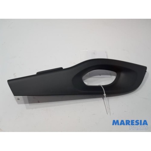 Renault - Trafic - Electric window switch