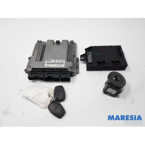 Renault - Trafic - Engine management computer