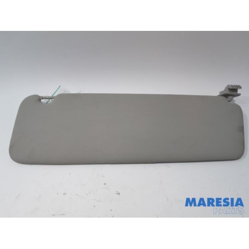 Renault - Trafic - Sun visor