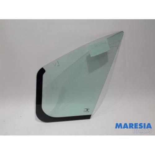 Renault - Trafic - Quarter light, front left