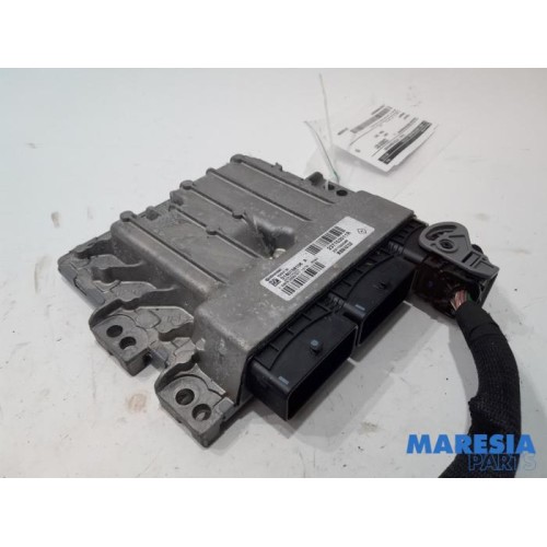 Renault - Megane - Engine management computer