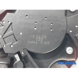 Renault - Megane - Ruitenwissermotor achter