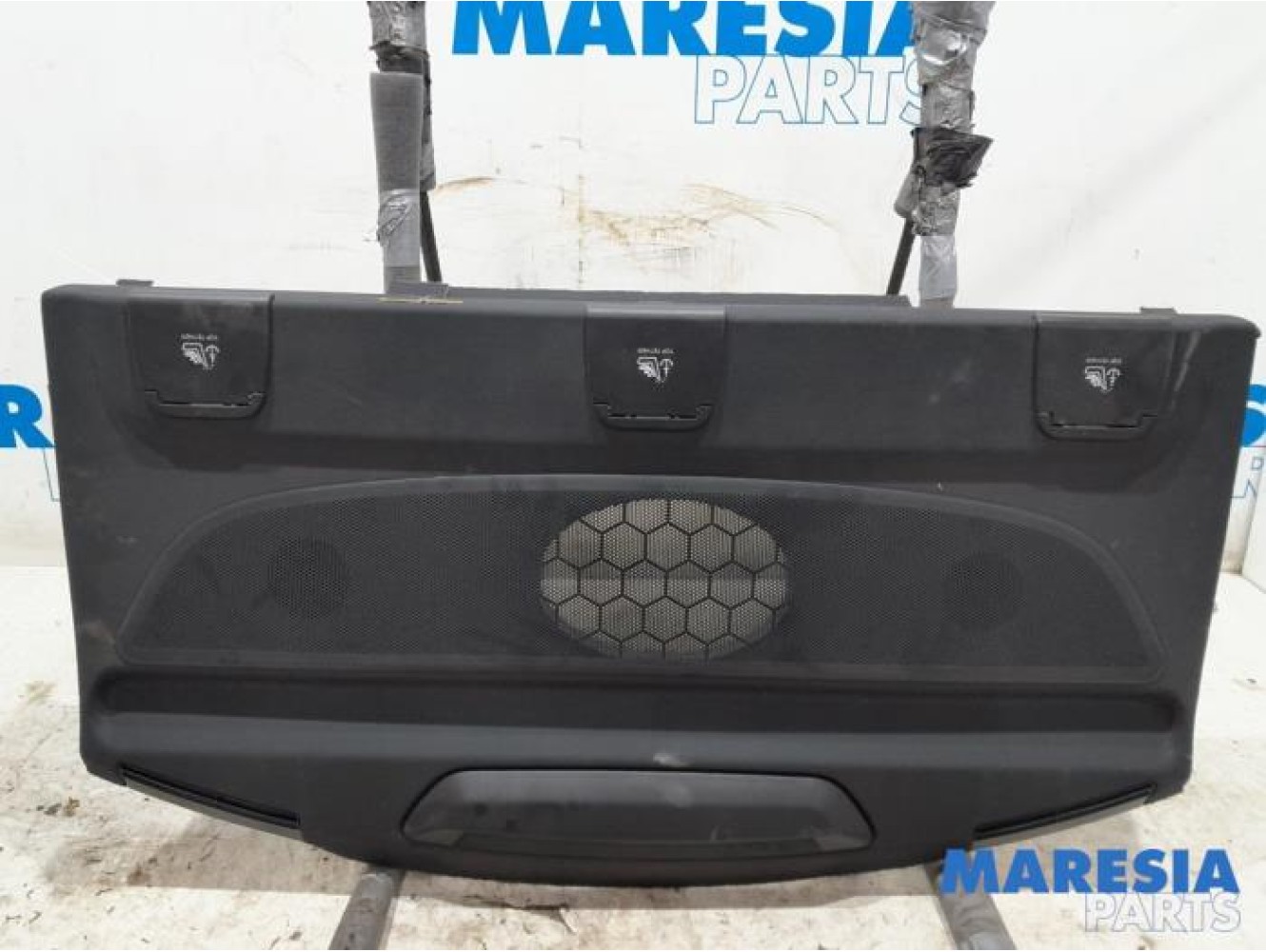 Alfa Romeo - Giulia - Parcel shelf