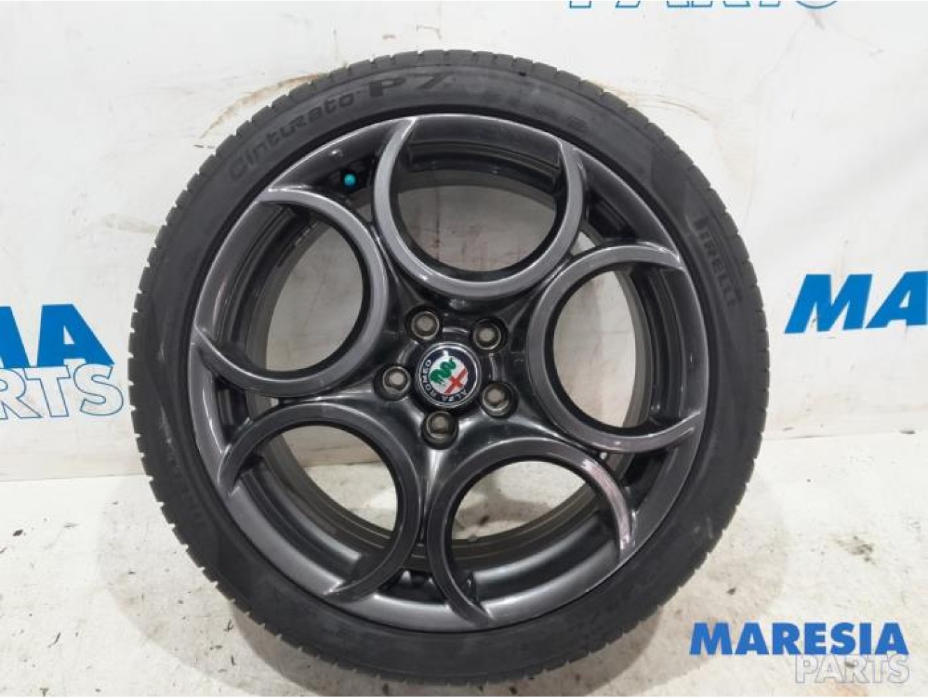 Alfa Romeo - Giulietta - Sportvelgenset + banden