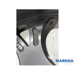 Alfa Romeo - Giulietta - Sportvelgenset + banden