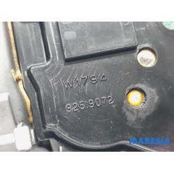 Renault - Megane - Front wiper motor