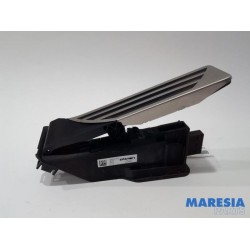 Alfa Romeo - Giulia - Accelerator pedal