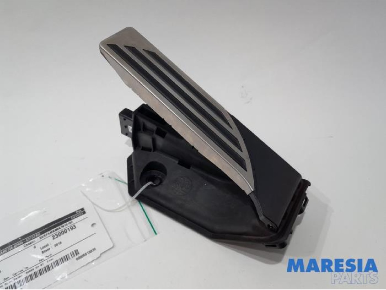 Alfa Romeo - Giulia - Accelerator pedal