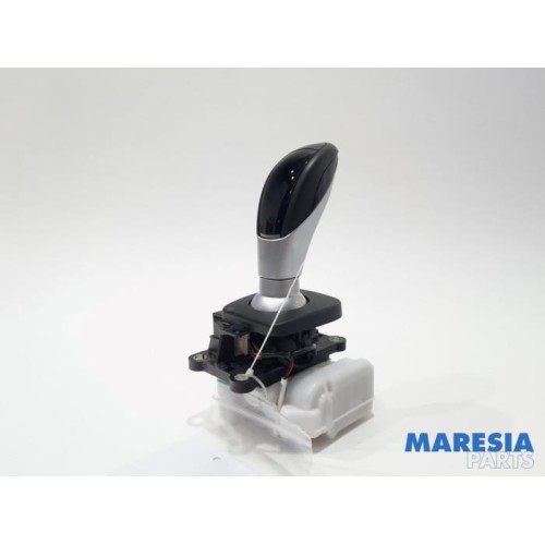 Alfa Romeo - Giulia - Automatic gear selector