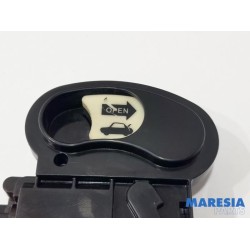 Alfa Romeo - Giulia - Boot lid lock mechanism