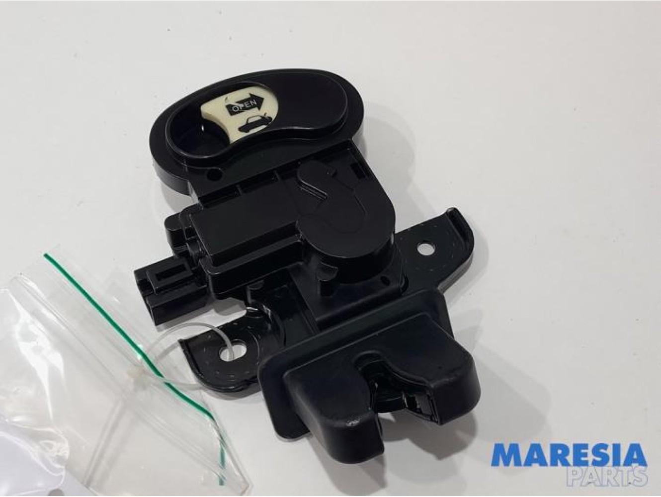 Alfa Romeo - Giulia - Boot lid lock mechanism