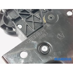 Alfa Romeo - Giulia - Boot lid lock mechanism