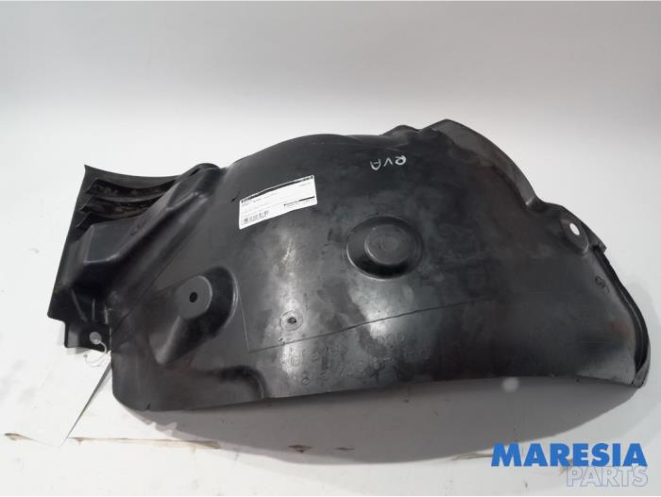 Renault - Megane - Wheel arch liner
