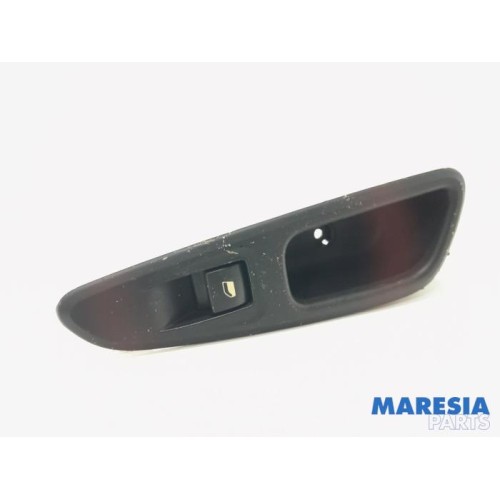 Peugeot - 308 - Electric window switch