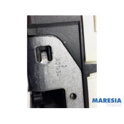 Peugeot - 308 - Front door lock mechanism 4-door, right