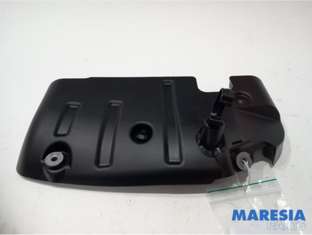 Alfa Romeo - Giulia - Cover, miscellaneous