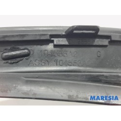 Renault - Trafic - Frontscreen frame
