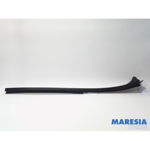 Renault - Trafic - Windschutzscheibe blende