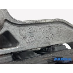 Renault - Trafic - Engine mount