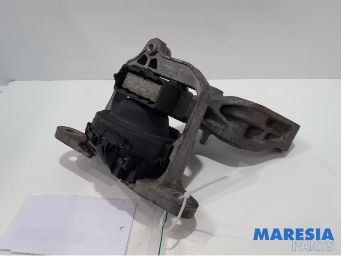 Renault - Trafic - Engine mount