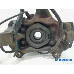 Renault - Trafic - Knuckle, front right