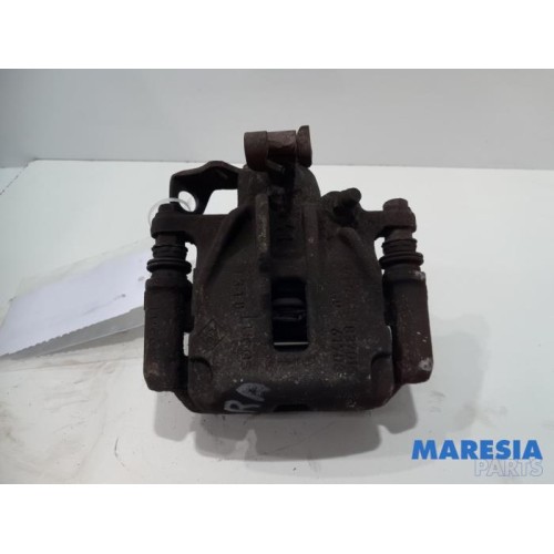 Renault - Trafic - Rear brake calliper, right