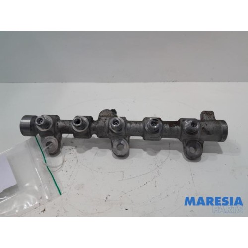 Renault - Master - Fuel injector nozzle