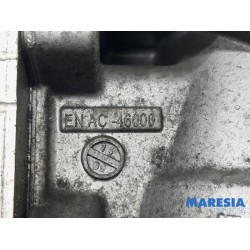 Renault - Master - Oil filter holder