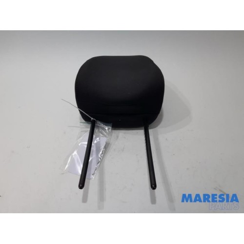 Renault - Megane - Headrest