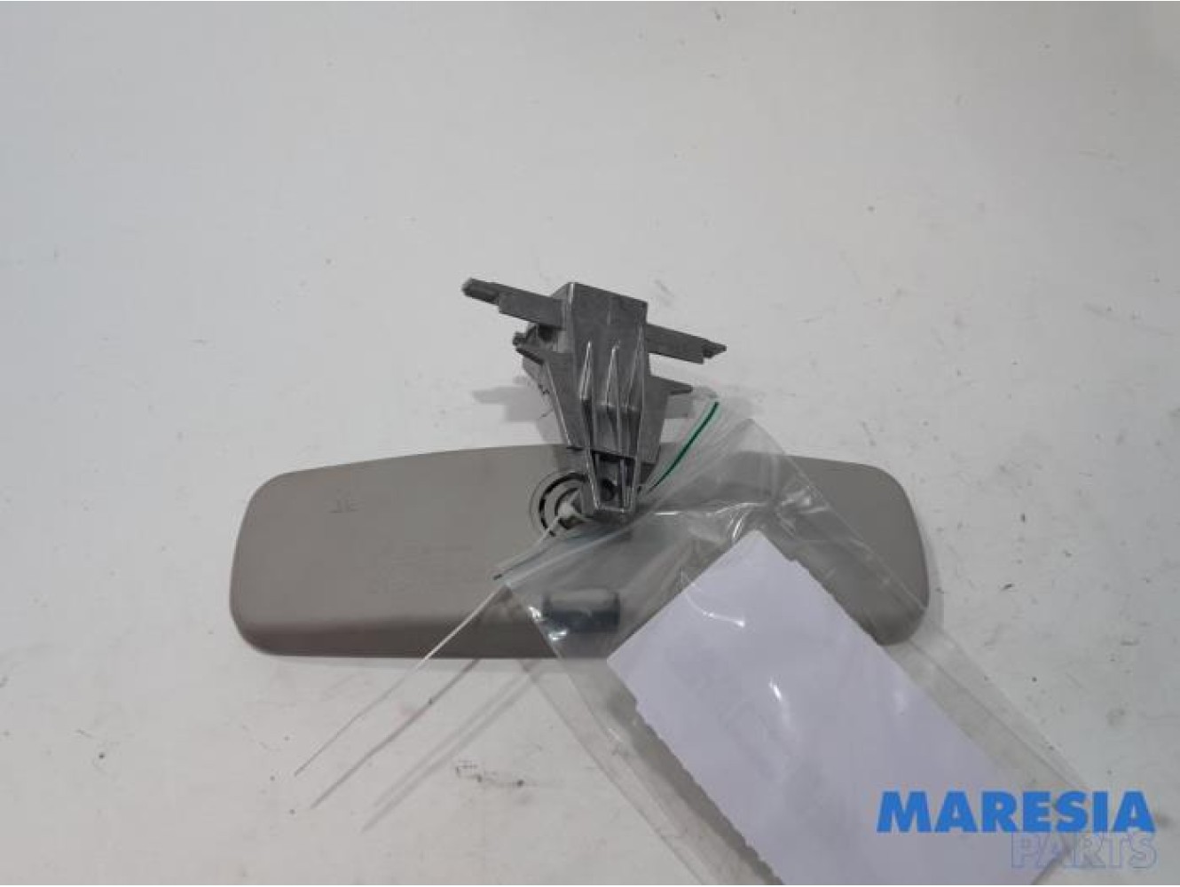 Renault - Megane - Rear view mirror