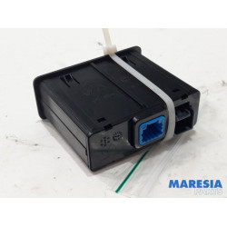 Renault - Megane - AUX/USB aansluiting
