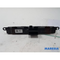 Renault - Megane - Switch