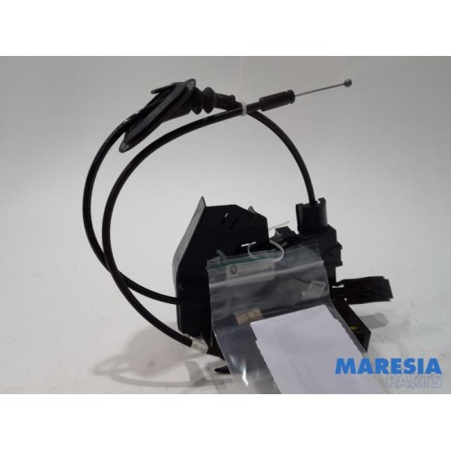 Renault - Megane - Front door lock mechanism 4-door, right