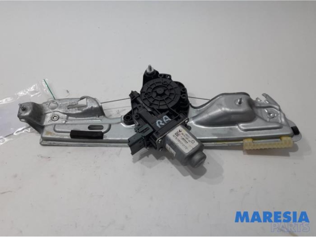 Renault - Megane - Rear door window mechanism 4-door, right