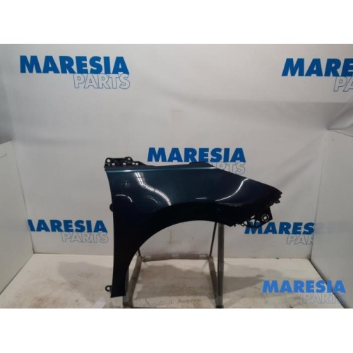 Peugeot - 5008 - Front wing, right