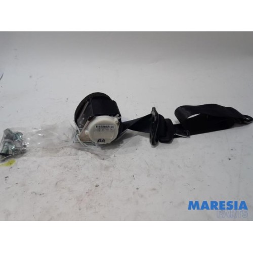 Fiat - 500 - Rear seatbelt, right