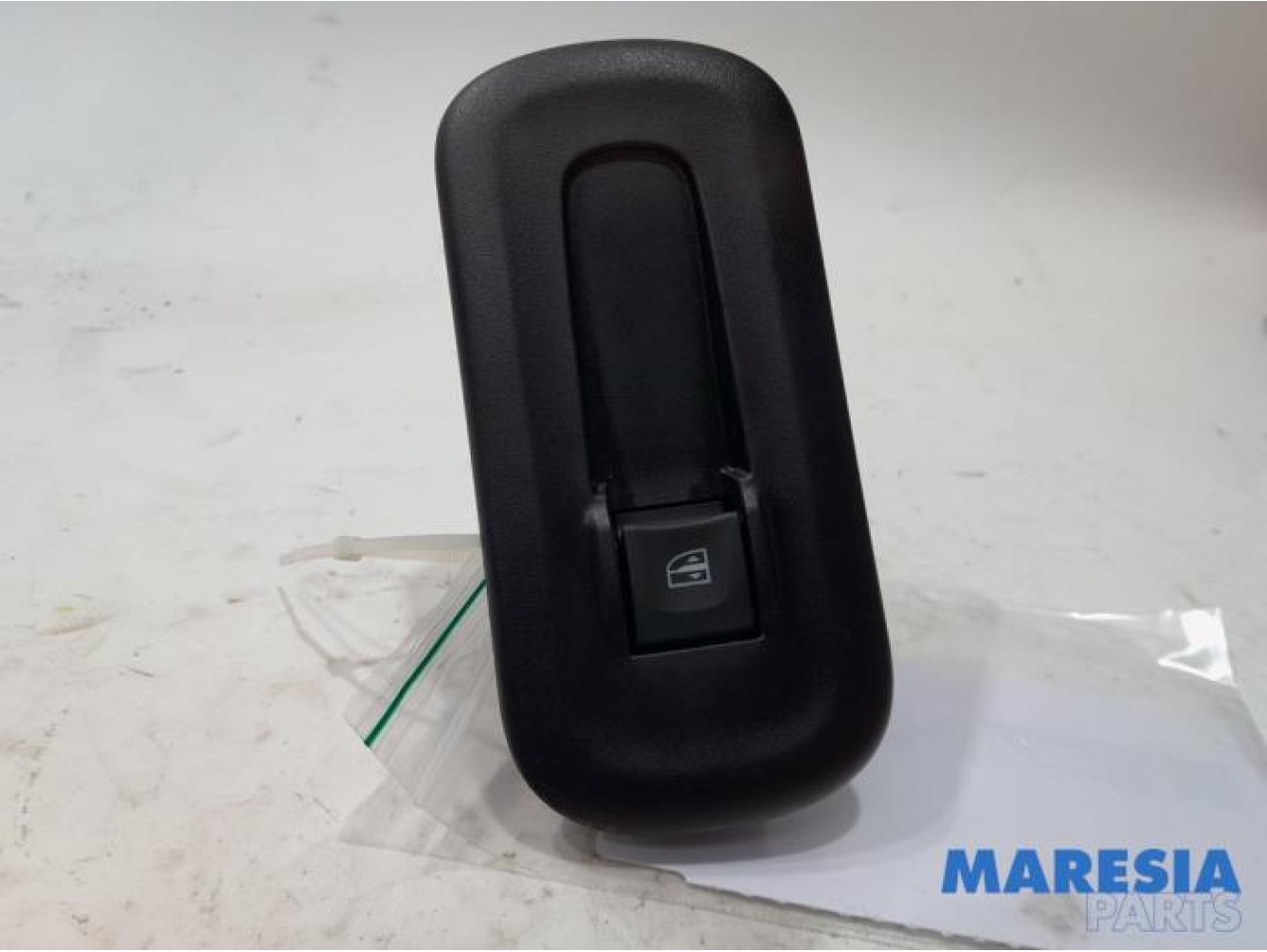 Renault - Master - Electric window switch