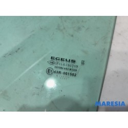 Renault - Master - Quarter light, front left