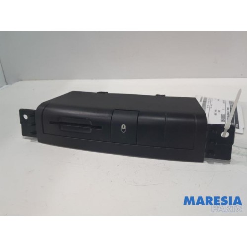 Peugeot - 207 - Card reader (lock)
