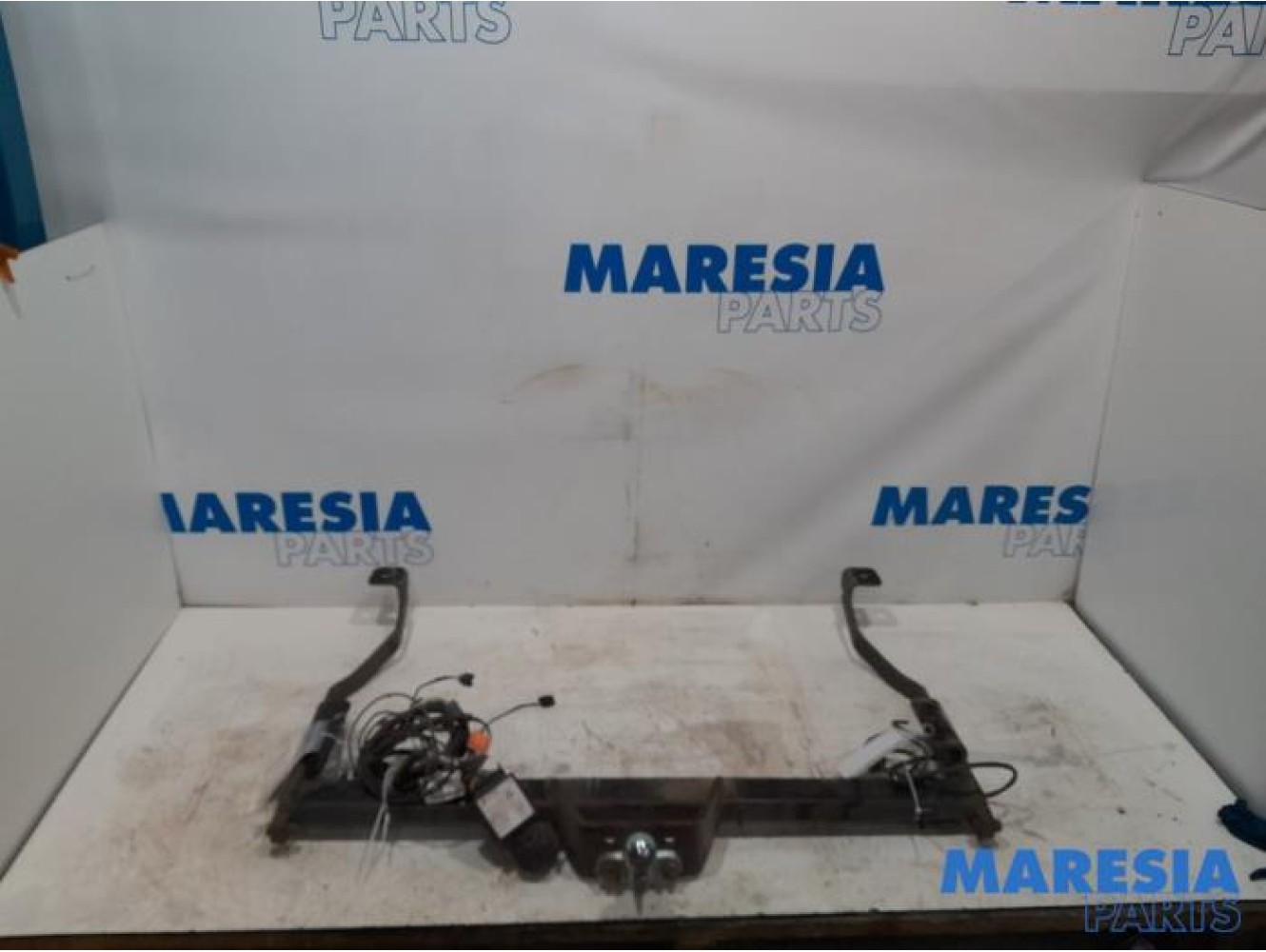 Renault - Trafic - Towbar