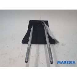 Peugeot - 207 - Headrest