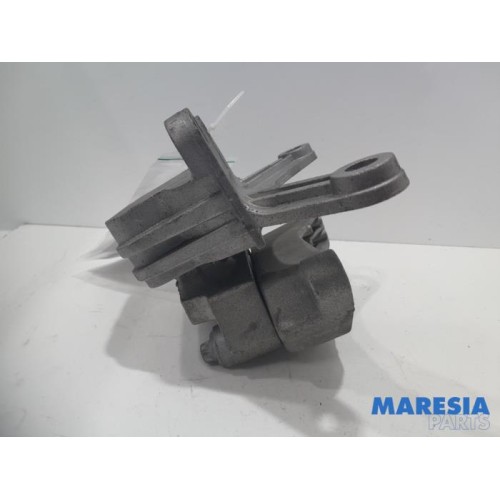 Alfa Romeo - Giulietta - Engine mount