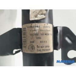 Alfa Romeo - Giulietta - Front shock absorber rod, right