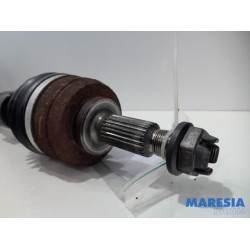Renault - Megane - Front drive shaft, left